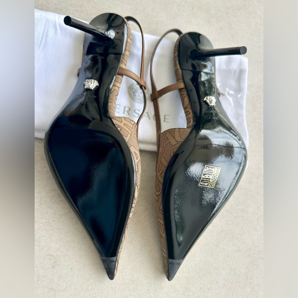 Versace Allover Logo Canvas Slingback Pumps In Brown Size 41 - Picture 7 of 13